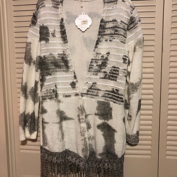 Simply Couture NWT Ladies Cardigan Sweater/Duster in Size Medium. Gray/White - Picture 9 of 15